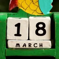 Календарь настольный "Рыбка" дерево 7х4х9 см, цв. зелёный