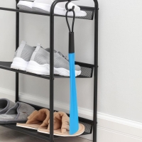 Ложка для обуви Доляна, с петелькой, 47&times;4,5 см, цвет голубой