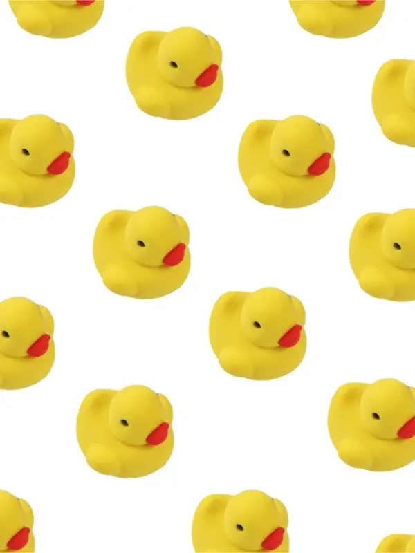 Ластик фигурный &laquo;Уточка в пакетека&raquo;, штрихкод на штуке