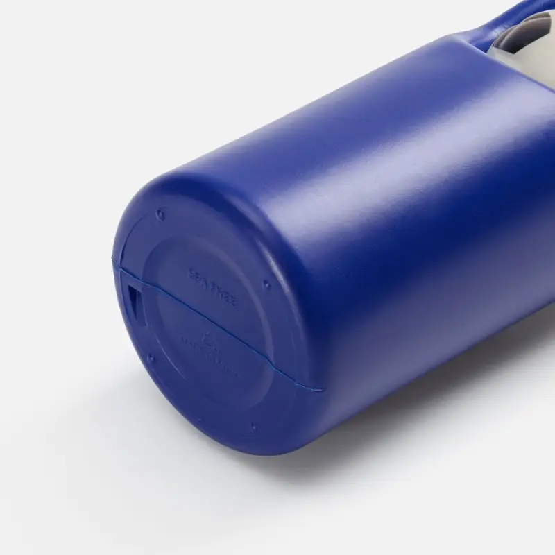 Бутылка с антистрессом Footballer, синяя