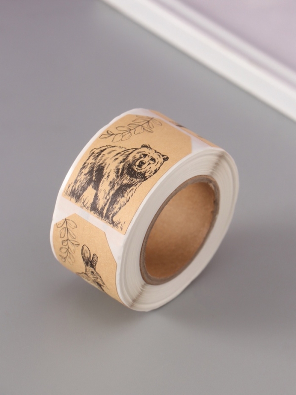 Наклейка бумага крафт "Бирки. Лесные животные" 3х5 см 200 шт в рулоне