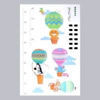 Наклейка пластик интерьерная цветная ростомер "Животные на воздушных шарах" 60x90 см