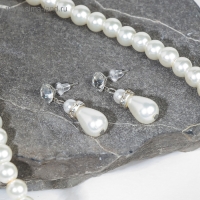 Набор 2 предмета: серьги, колье &laquo;Антуанетта&raquo; капли и ряд бусин, цвет белый в серебре, 40 см