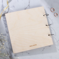 Книга пожеланий на свадьбу в деревянной обложке &laquo;Резная&raquo;.