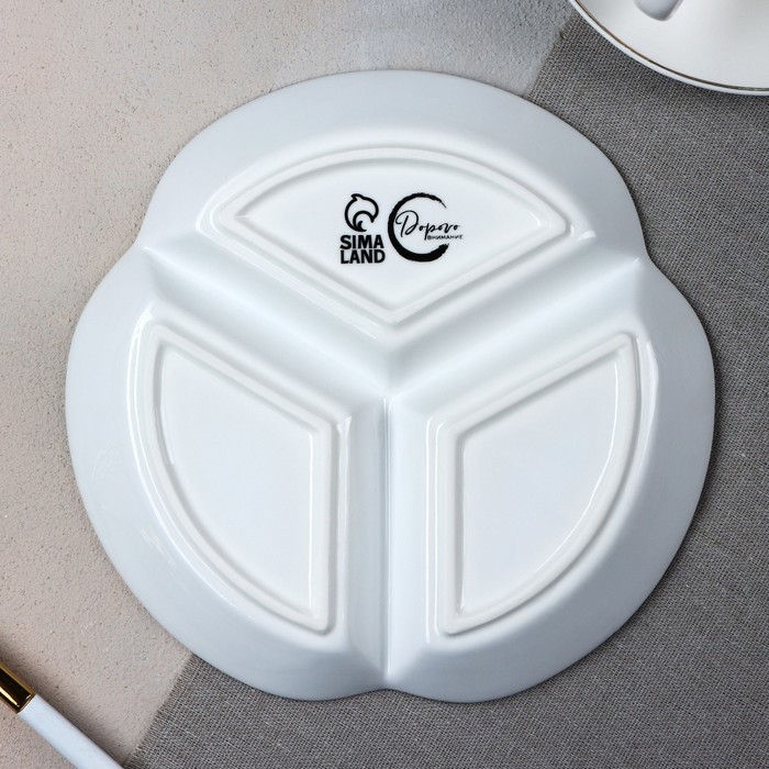 Менажница керамическая &laquo;Листья&raquo;, 19 см, цвет белый