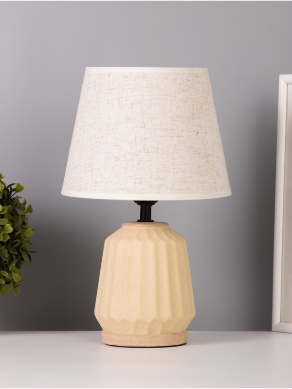 Лампа настольная "Грани" 1х40Вт Е27 бежевый 20х20х31см МОДЕЛЬ: