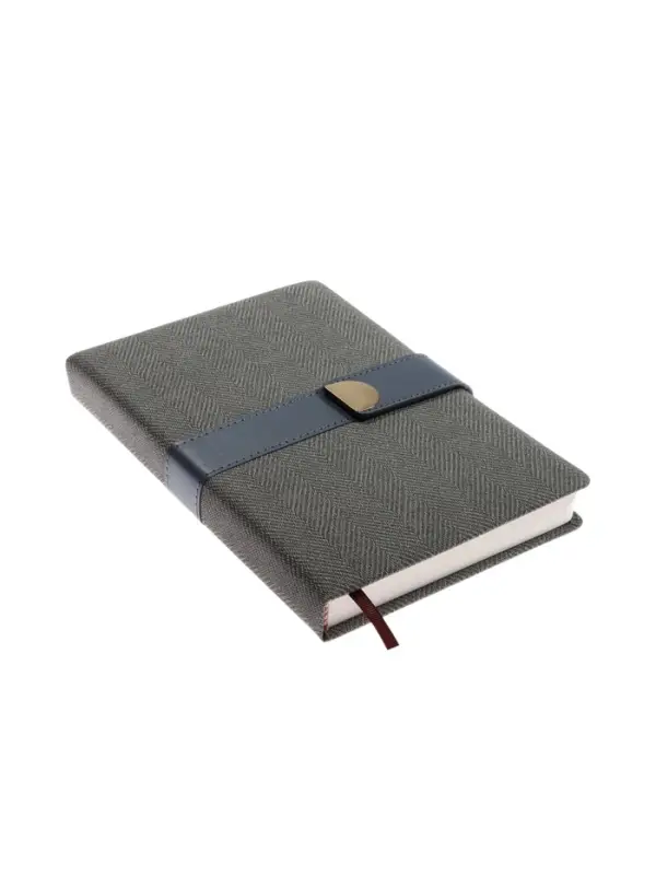 Ежедневник недатированный формат А5, с хлястиком, 128л, линия, пвх, Серый