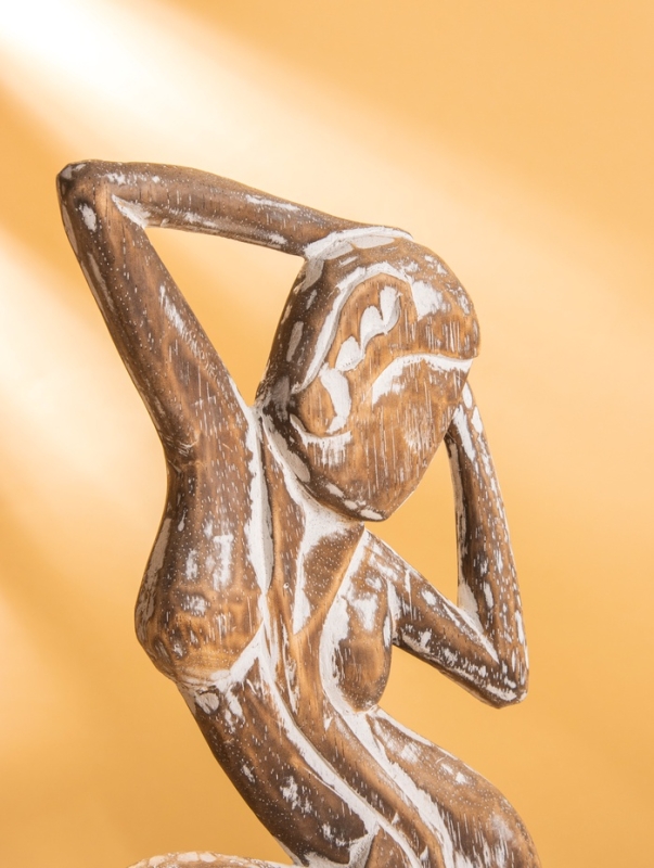 Сувенир "Изящество" дерево 20х10х35 см, цв. коричневый