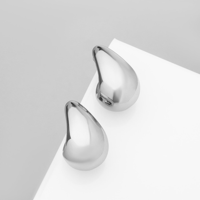 Серьги пластик &laquo;Капля&raquo; изогнутая, цвет серебро