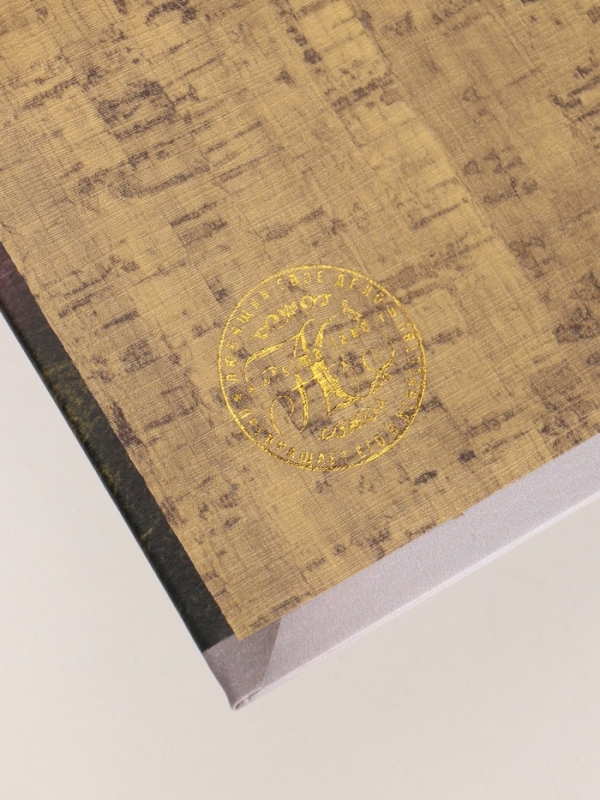 Сейф-книга дерево кожзам "История Российского футбола" тиснение 21х13х5 см