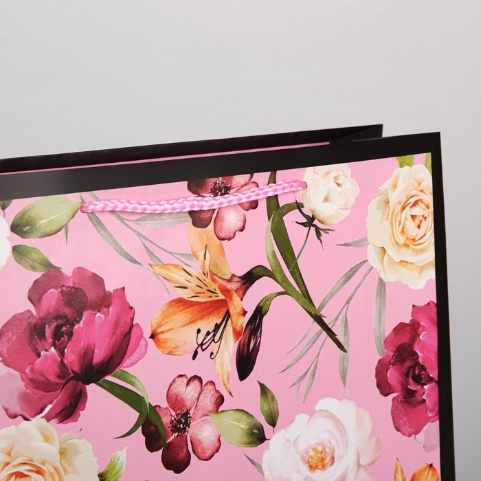 Пакет ламинированный &laquo;Самой красивой&raquo;, L 28 х 38 х 9 см