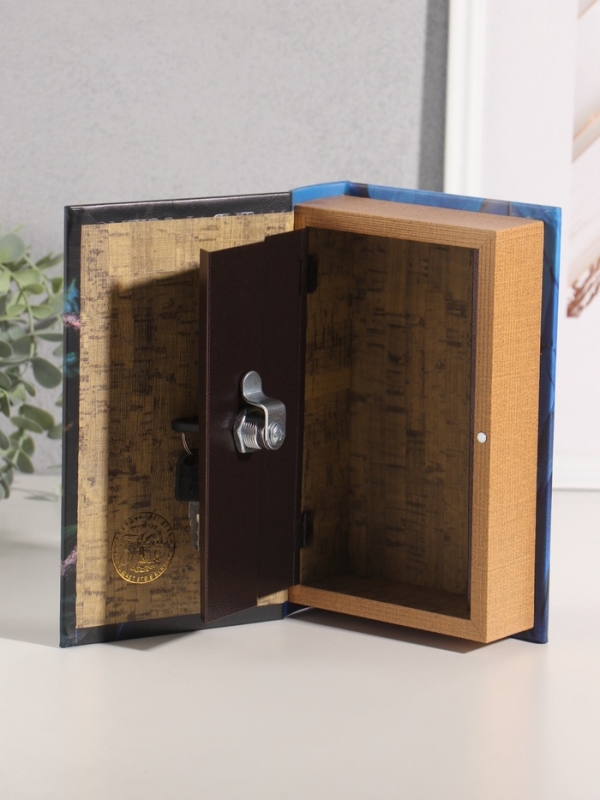 Сейф-книга дерево кожзам "Птицы. Гиацинтовый ара" 21х13х5 см