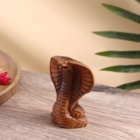 Сувенир "Кобра" дерево суар, 9х4,5х12 см Сувенир "Кобра" дерево суар, 9х4,5х12 см