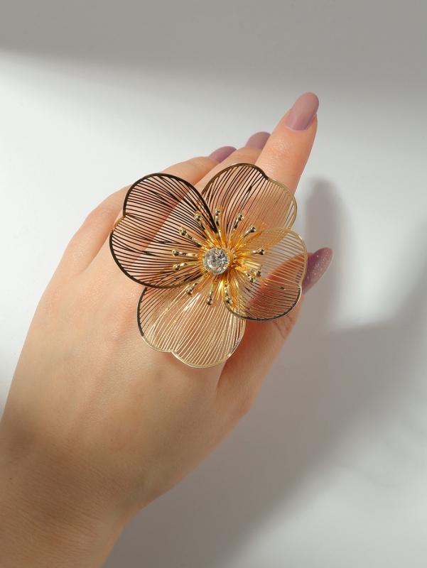 Кольцо «Цветок» стразинка, безразмерное, цвет золото Кольцо «Цветок» стразинка, безразмерное, цвет золото