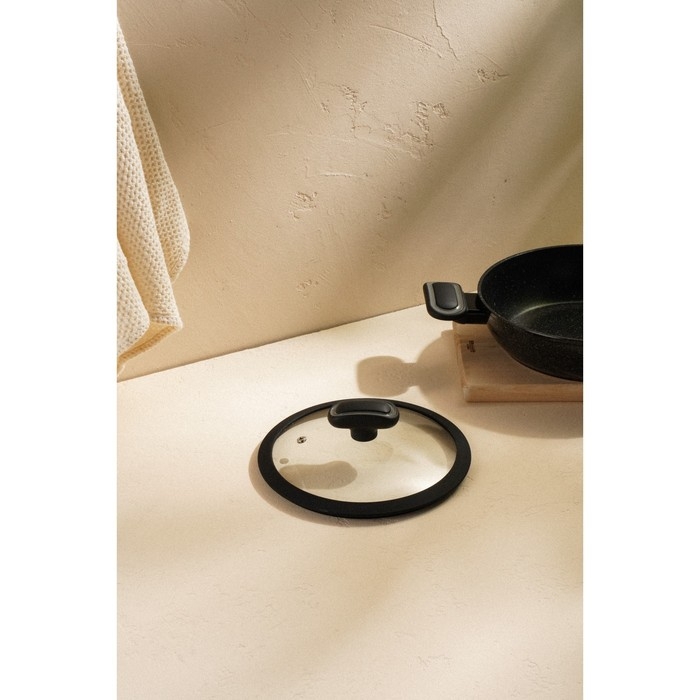 Крышка стеклянная SL Home, d=20 см, с силиконовым ободком Крышка стеклянная SL Home, d=20 см, с силиконовым ободком