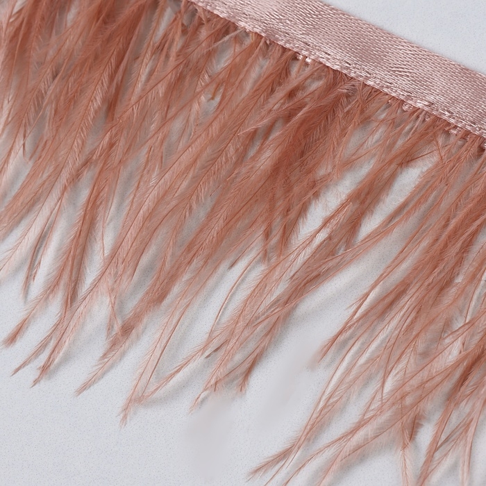 Тесьма с перьями страуса, 8-10 см, 5 &plusmn; 0,5 м, цвет лососёвый