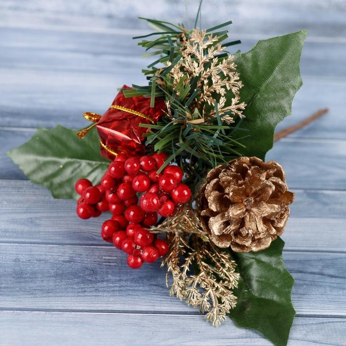 Декор Декор "Зимние мечты" подарок шишка ягоды, 18 см