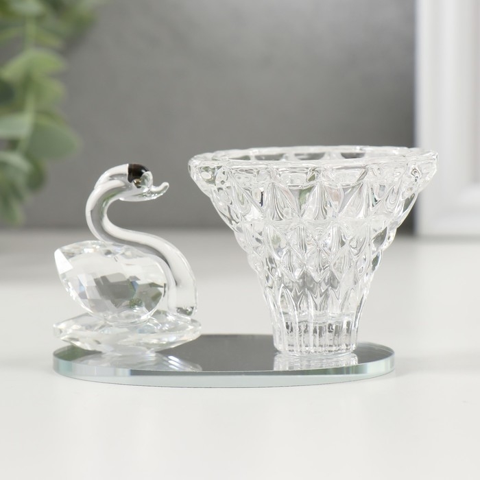 Подсвечник стекло на 1 свечу d=4 см "Лебедь на пруду" 8,5х5,5х6 см