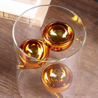 Подсвечник стекло на 3 свечи "Цилиндр с чашами" прозрачный с золотом 15х11,8х11,8 см Подсвечник стекло на 3 свечи "Цилиндр с чашами" прозрачный с золотом 15х11,8х11,8 см