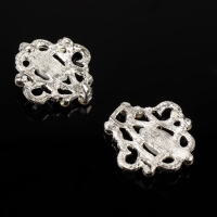 Декоративная застёжка «Узор», 6,5 × 3,5 см, цвет белый Декоративная застёжка «Узор», 6,5 × 3,5 см, цвет белый