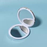 Зеркало складное «Листья», d = 7,5 см, с увеличением, рисунок МИКС Зеркало складное «Листья», d = 7,5 см, с увеличением, рисунок МИКС