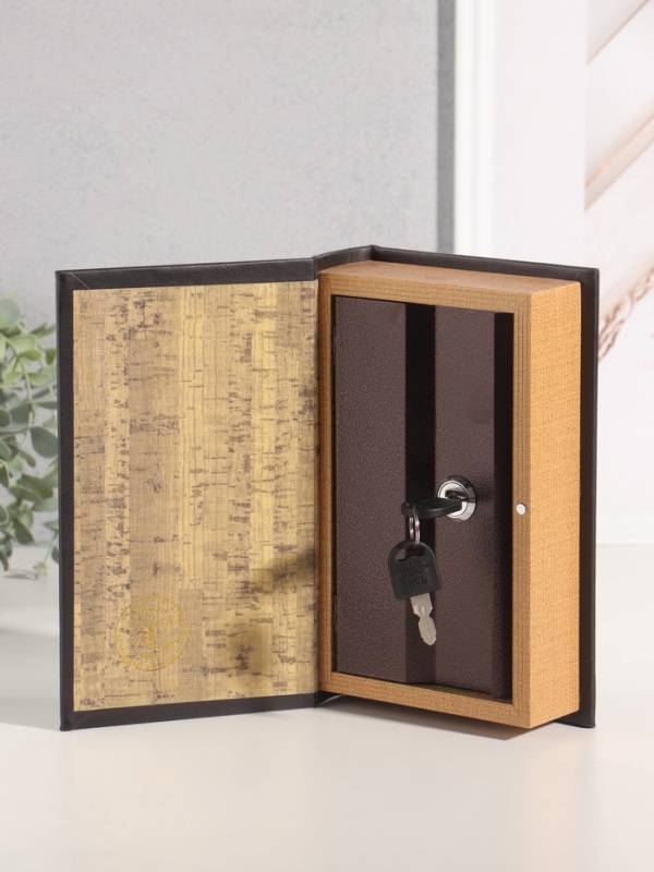 Сейф-книга дерево кожзам "Льюис Кэролл. Алиса в стране чудес" 21х13х5 см