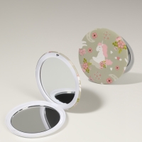 Зеркало складное &laquo;Единороги&raquo;, d = 7,3 см, с увеличением, цвет оливковый