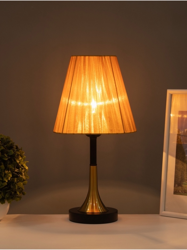 Лампа настольная BayerLux "Рита" 1х40Вт Е27 черный/бронза/коричневый 20х20х40см