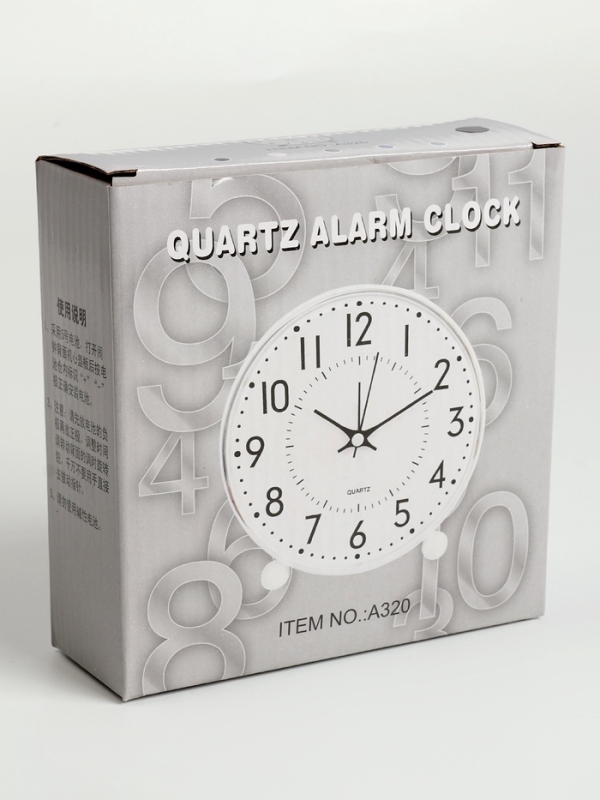 Часы будильник настольные, на батарейках, 13.5 х 4.5 х 14 см, циферблат 13.5 х 11.6 см