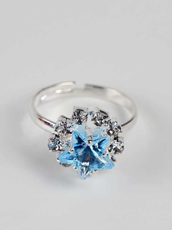 Детский набор для вышивания на деревянных основах "Сказочные узоры