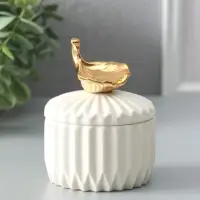 Шкатулка керамика "Золотой лист Гинкго" белая 8х8х10 см
