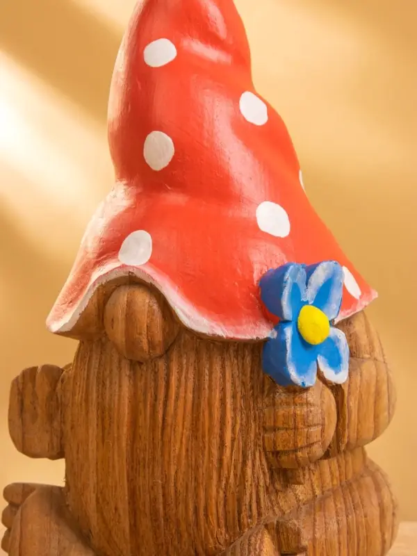 Сувенир "Гномик в красной шляпе" дерево Джампинис 15х15х30 см