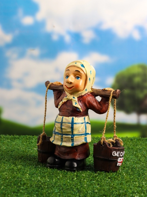 Садовая фигура "Бабушка с ведрами" 20х7х19см