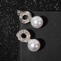 Серьги с жемчугом &laquo;Грейс&raquo; на колечке, цвет белый в серебре