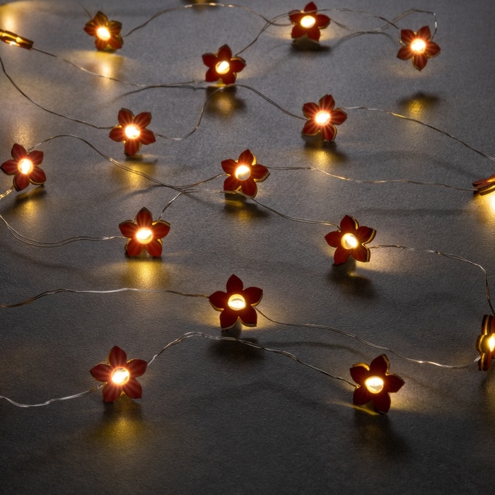 Гирлянда &laquo;Нить&raquo; 2 м роса с насадками &laquo;Цветок&raquo;, IP20, серебристая нить, 20 LED, батарейки ААх2 (нет в комплекте), свечение тёплое белое