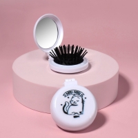 Расчёска массажная &laquo;Коты&raquo;, складная, с зеркалом, 6,5 &times; 2,5 см, цвет белый