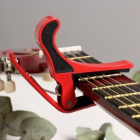 Каподастр для гитары Music Life красный Каподастр для гитары Music Life красный