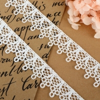 Кружево гипюровое, 20 мм &times; 9 &plusmn; 0,5 м, цвет белый