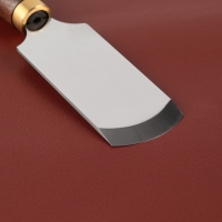 Шорный нож для работы с кожей Premium, закруглённый, 18 &times; 3,5 см