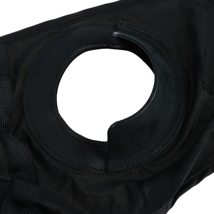 Маска для лошади с ограничителем области зрения, черная Маска для лошади с ограничителем области зрения, черная