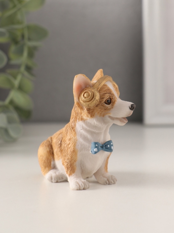 Сувенир полистоун "Корги в наушниках и бабочке в горошек" 7,5х4х7 см