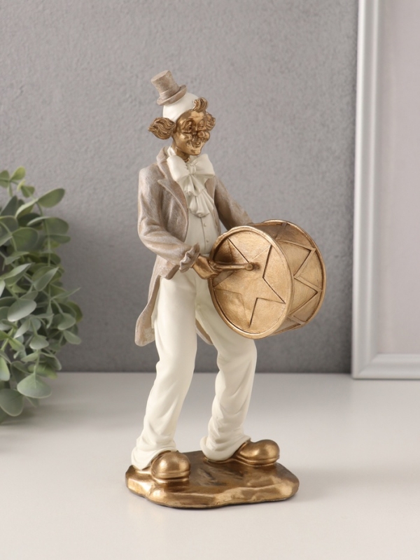 Сувенир полистоун "Клоун с барабаном" бело-бежевый 10х6х23,5 см