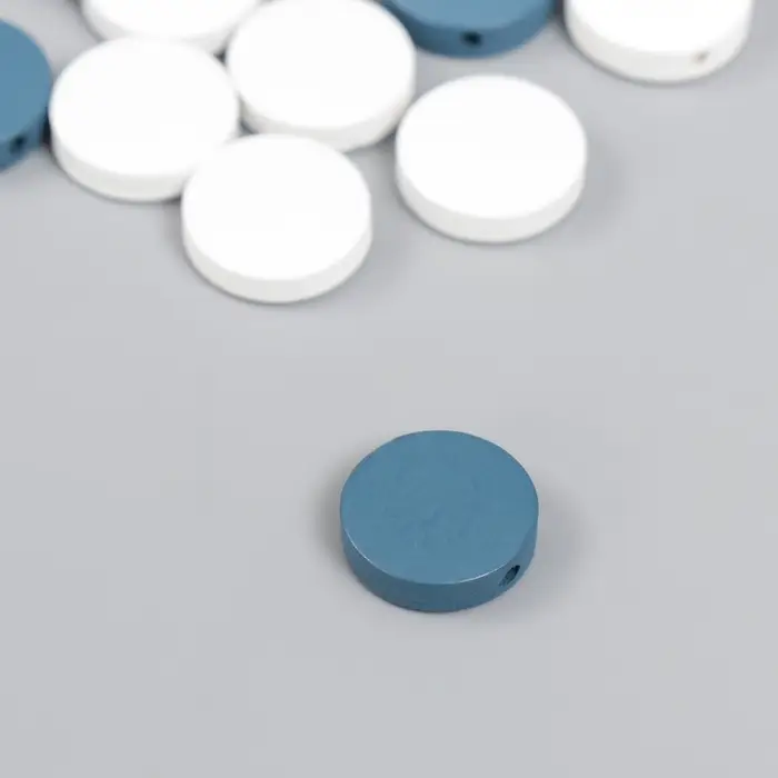 Бусины для творчества дерево "Плоский круг" набор 20 шт белый, серо-синий 0,4х1,5х1,5 см