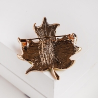 Брошь &laquo;Лист&raquo; кленовый, цвет оранжево-зелёный в золоте