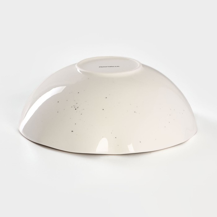 Салатник фарфоровый Доляна &laquo;Млечный путь&raquo;, 1,4 л, d=22 см, цвет белый в крапинку