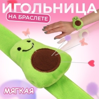 Игольница на браслете «Авокадо», 23 × 5,5 см, цвет зелёный Игольница на браслете «Авокадо», 23 × 5,5 см, цвет зелёный