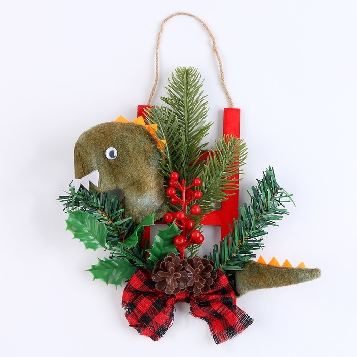 Новогоднее украшение &laquo;Дракон с елью и бантом&raquo;, 20 см