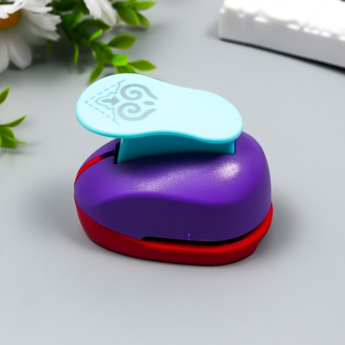 Дырокол фигурный для углов "Букет" вырубка 2,5 см 8х8 см