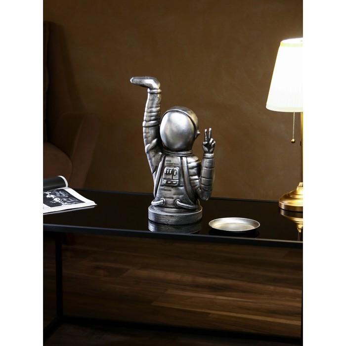 Подставка для мелочей &laquo;Космонавт&raquo;, полистоун, 47 см, цвет серебро