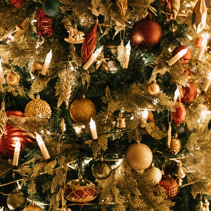 Гирлянда &laquo;Нить&raquo; 6 м с насадками &laquo;Свечи на прищепке&raquo;, IP20, тёмная нить, 30 LED, свечение тёплое белое, 220 В